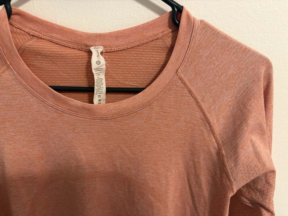 Lululemon Swiftly Tech Long Sleeve size 8 - Picture 2 of 3